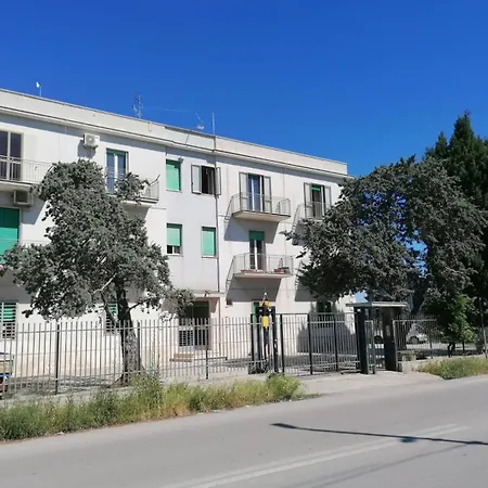 Le Rondini Apartment Trani Exterior photo